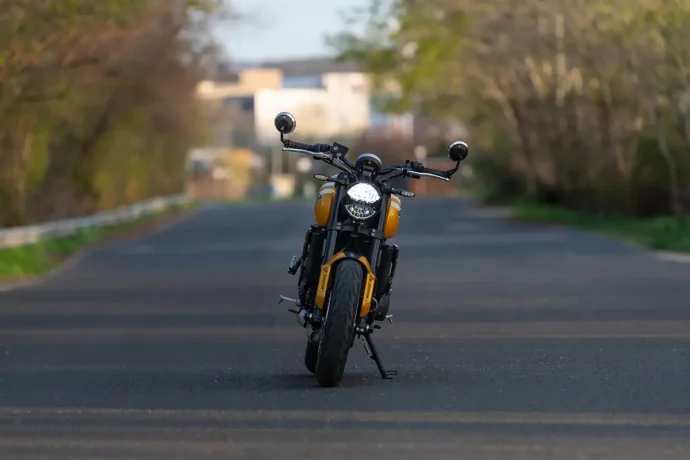 Triumph Trident 660 szemből